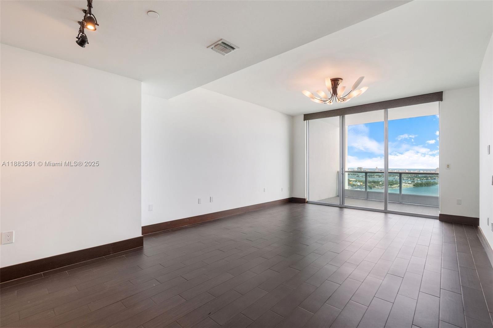 900 BISCAYNE BAY CONDO - Residential