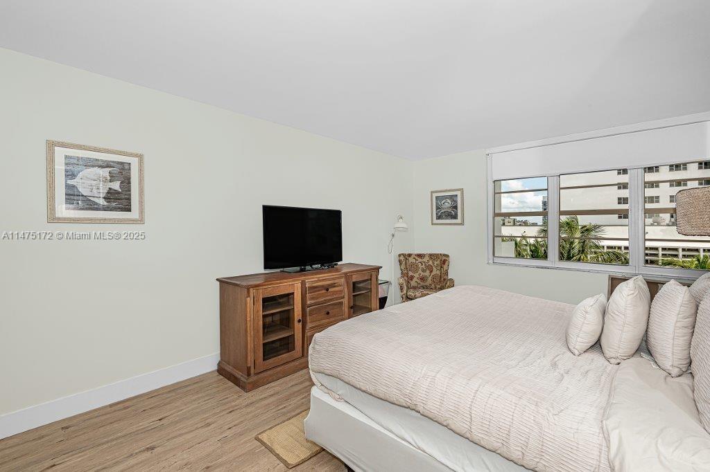 THE DECOPLAGE CONDO - Residential Lease
