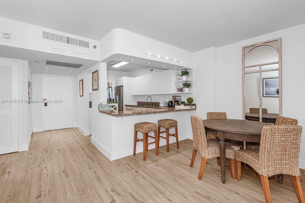 THE DECOPLAGE CONDO - Residential Lease