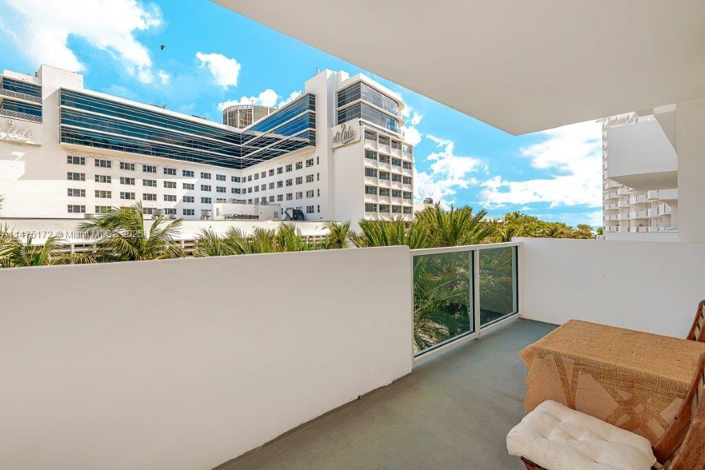 THE DECOPLAGE CONDO - Residential Lease