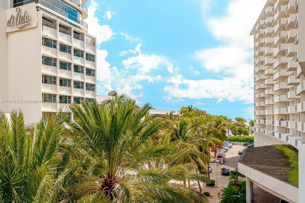 THE DECOPLAGE CONDO - Residential Lease