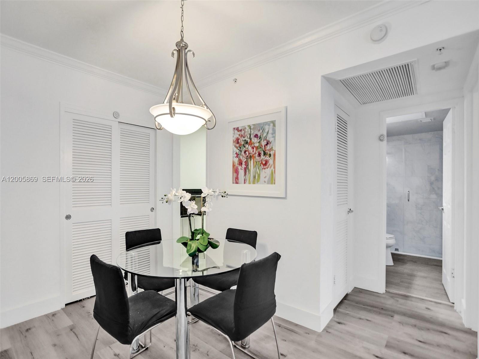 WAVE CONDO - Residential