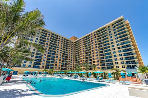 Tiny photo for Hollywood, FL 33019 (MLS # A12005869)