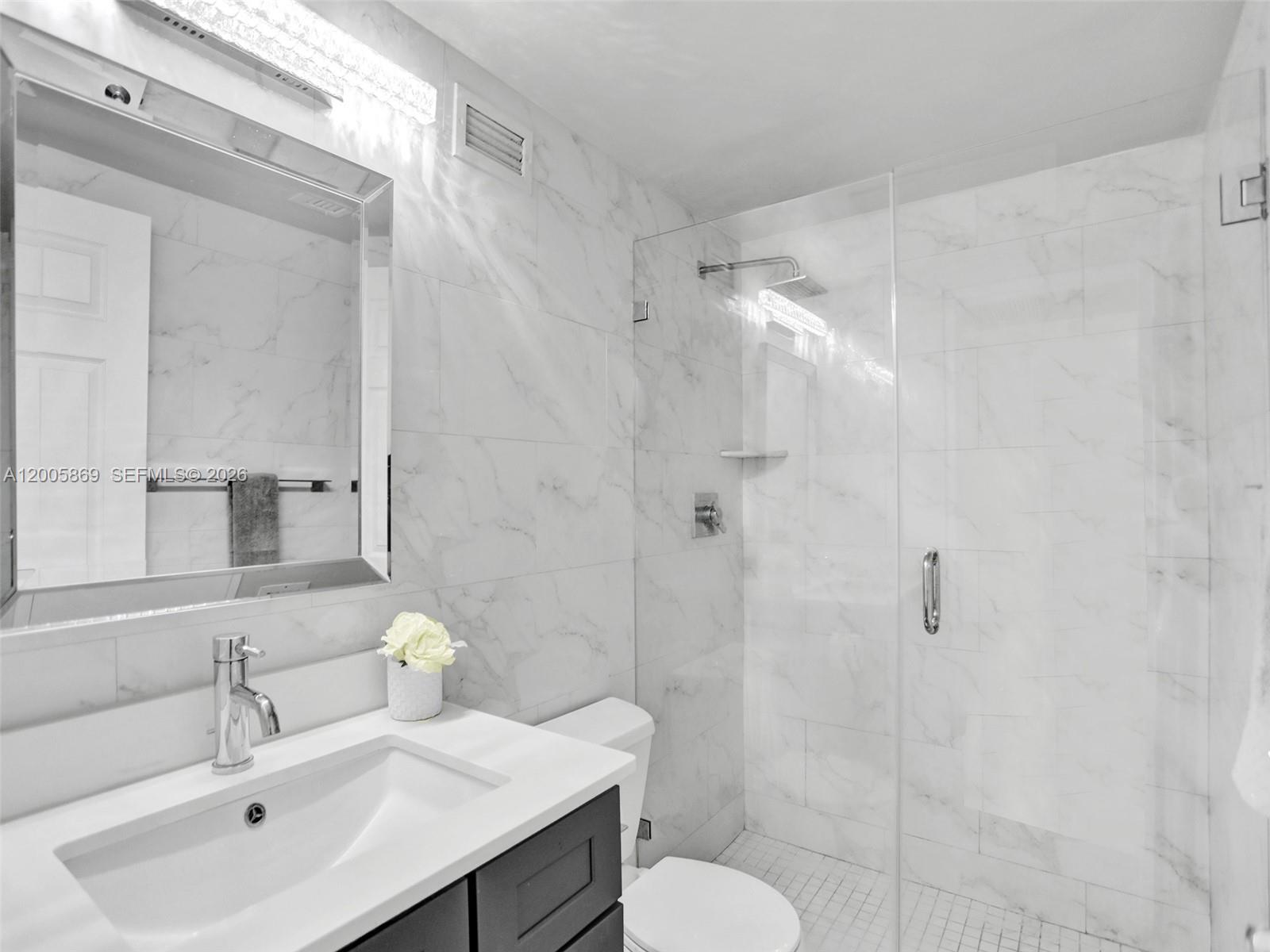 WAVE CONDO - Residential