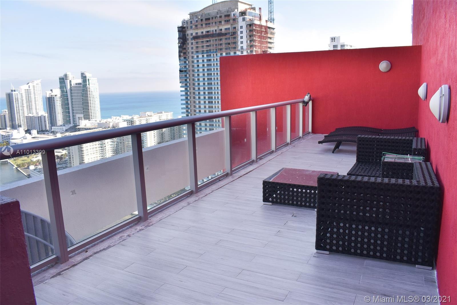 BEACHWALK CONDOMINIUM - Residential