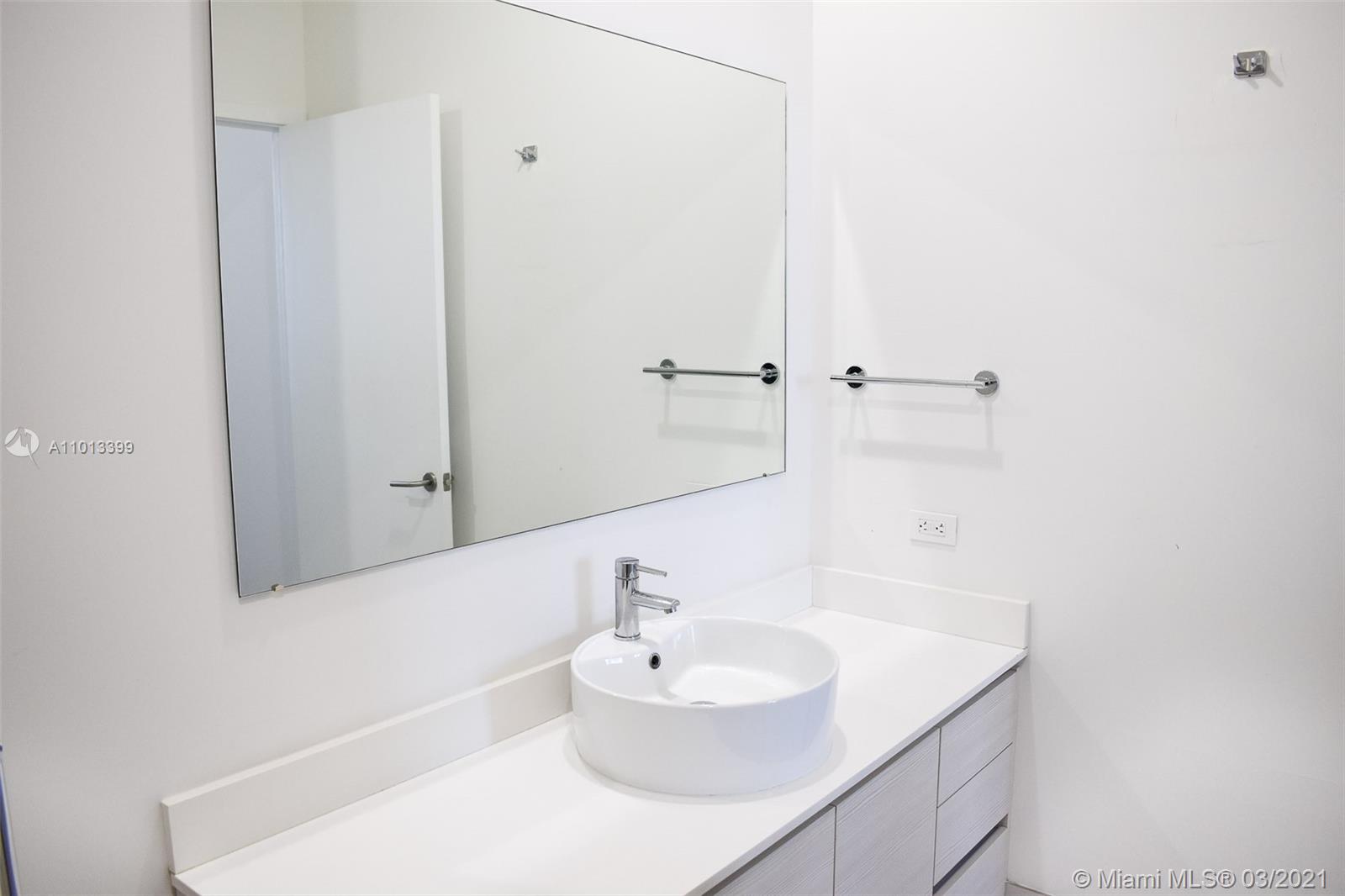 BEACHWALK CONDOMINIUM - Residential
