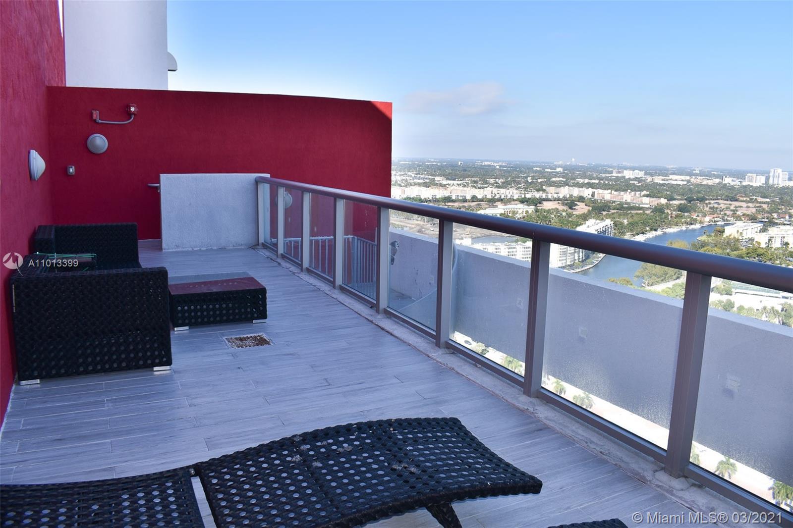 BEACHWALK CONDOMINIUM - Residential
