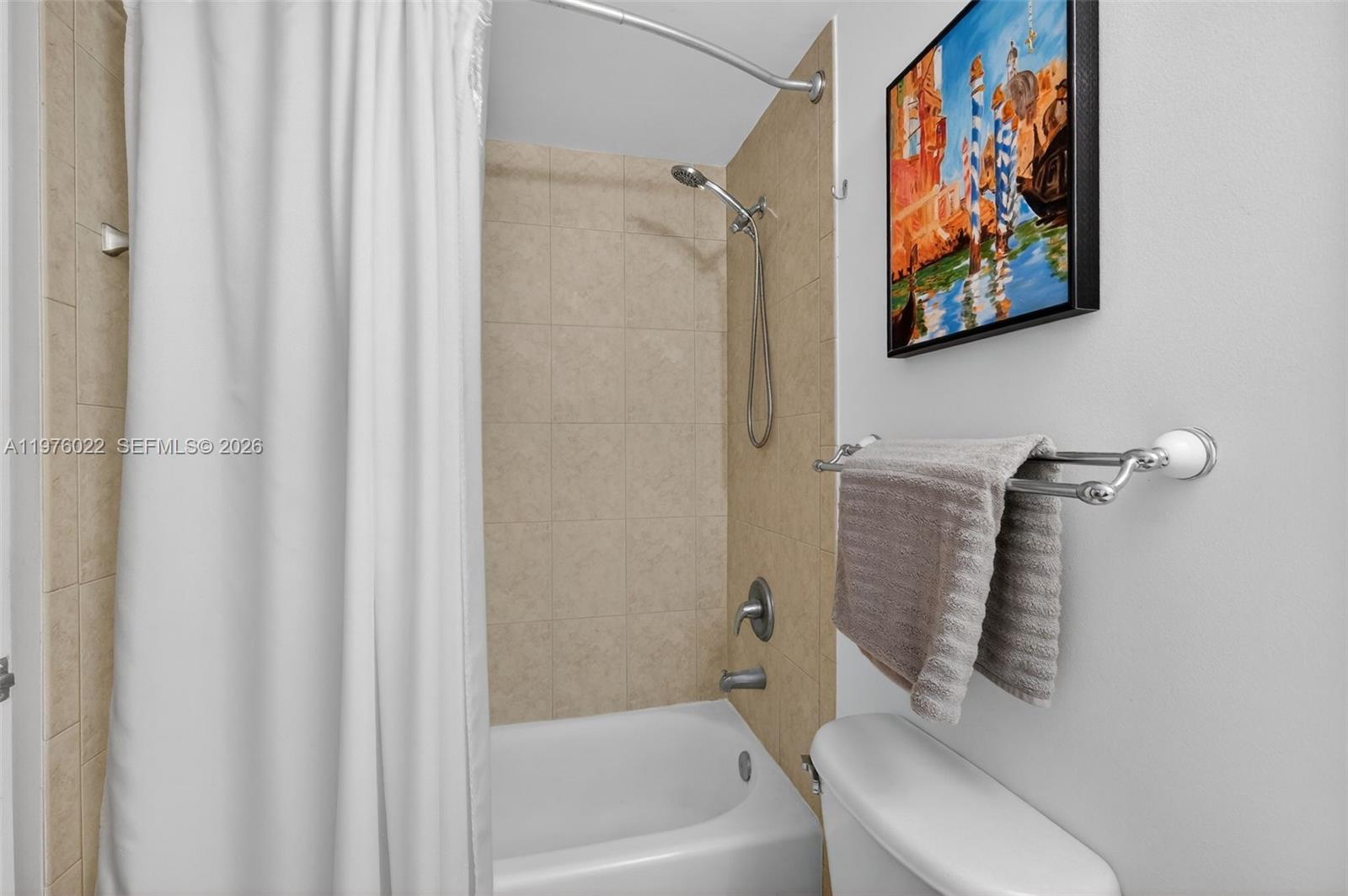 DIXIE GROVE RESIDENCES CO - Residential