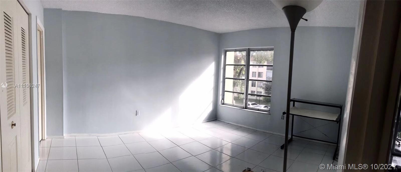 MANORS OF INVERRARY - Residential