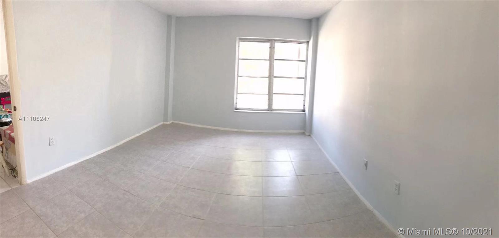 MANORS OF INVERRARY - Residential