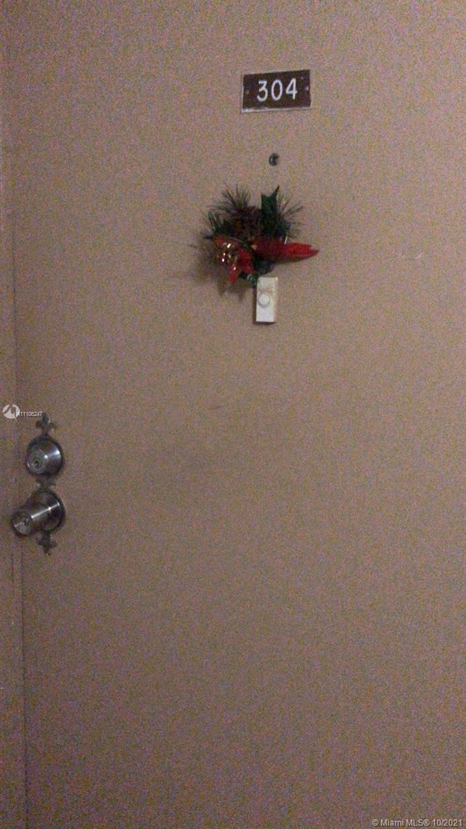 MANORS OF INVERRARY - Residential