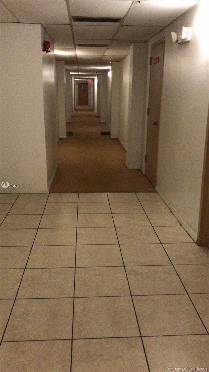 MANORS OF INVERRARY - Residential