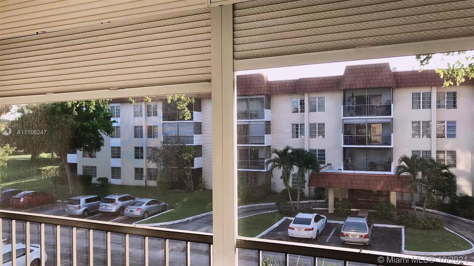 MANORS OF INVERRARY - Residential