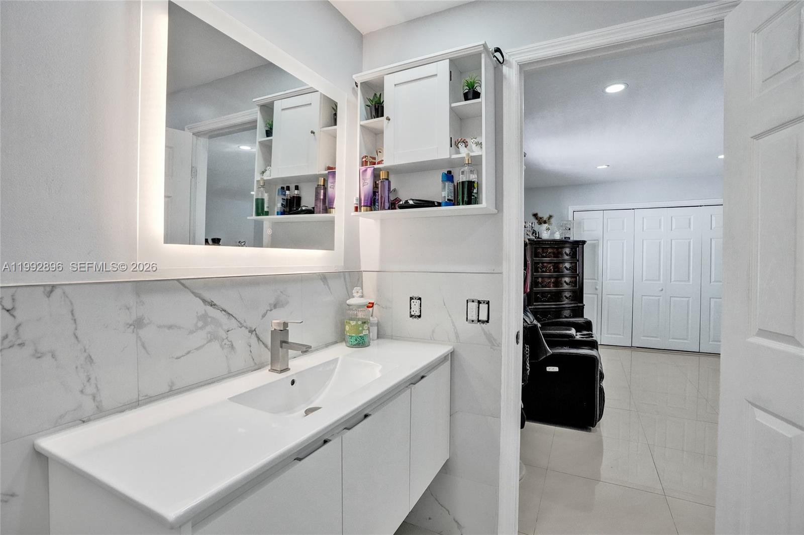 WINSTON PARK UNIT 1 - Residential