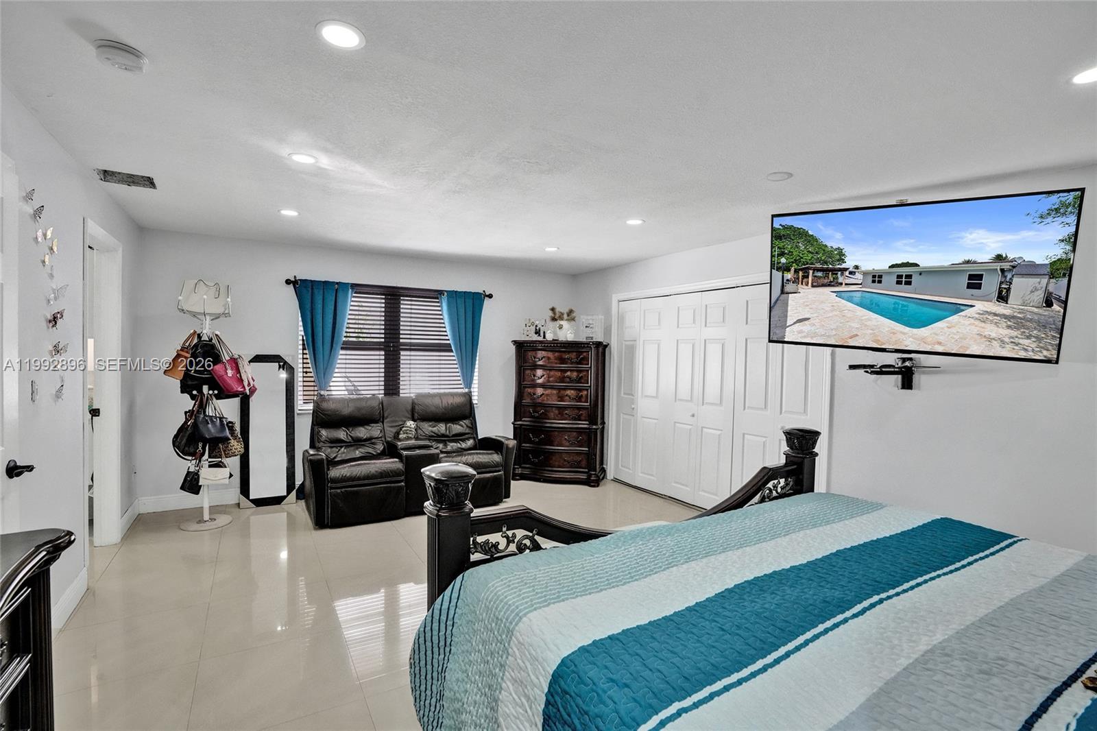 WINSTON PARK UNIT 1 - Residential