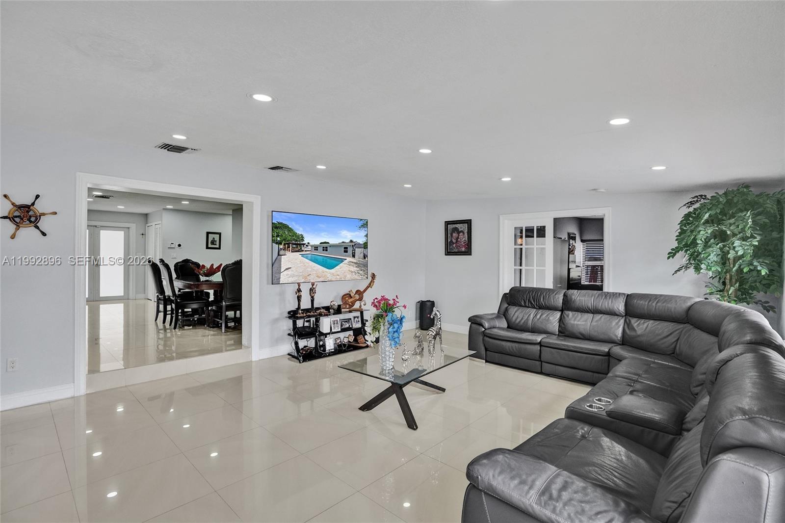 WINSTON PARK UNIT 1 - Residential