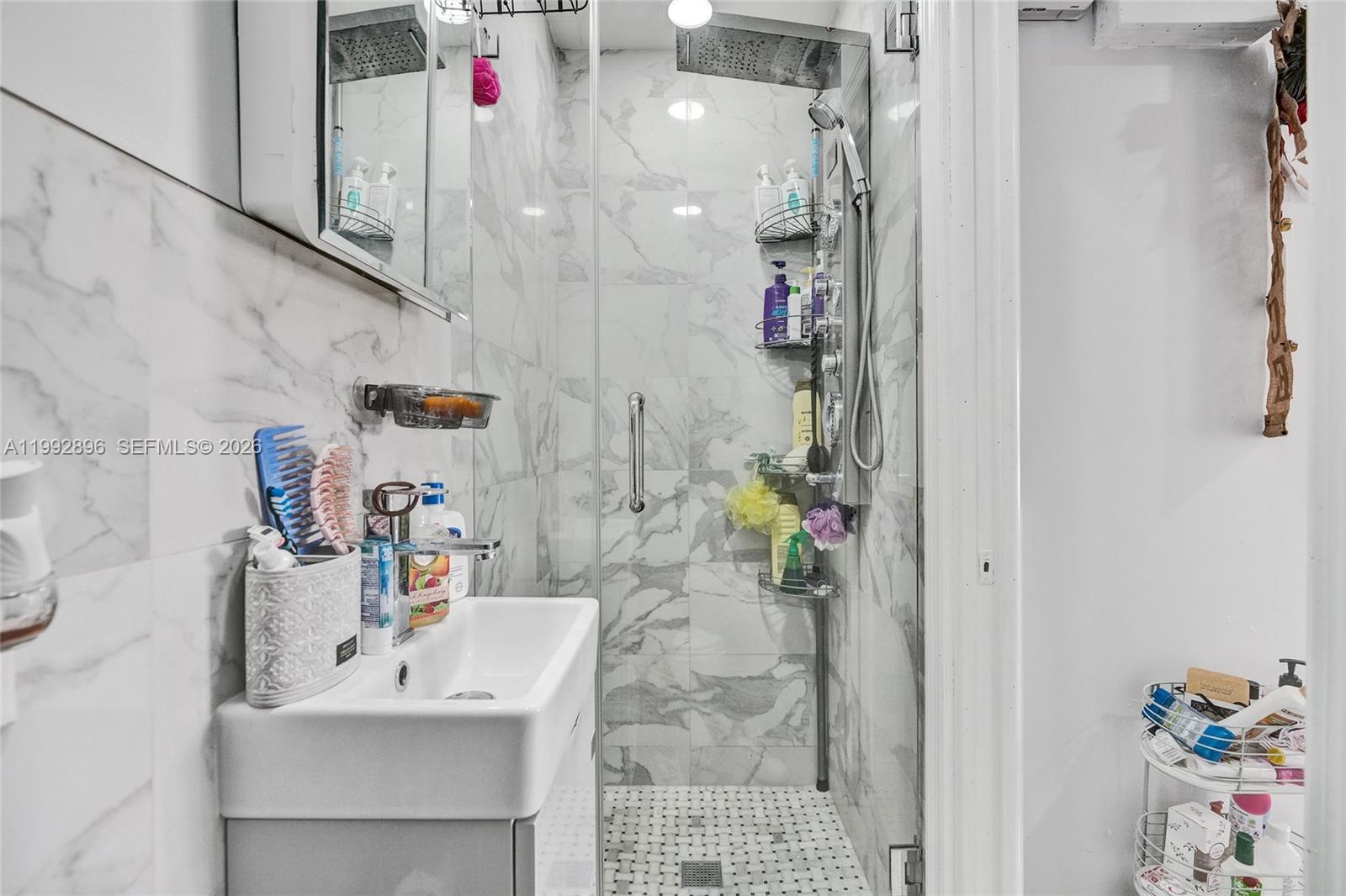 WINSTON PARK UNIT 1 - Residential