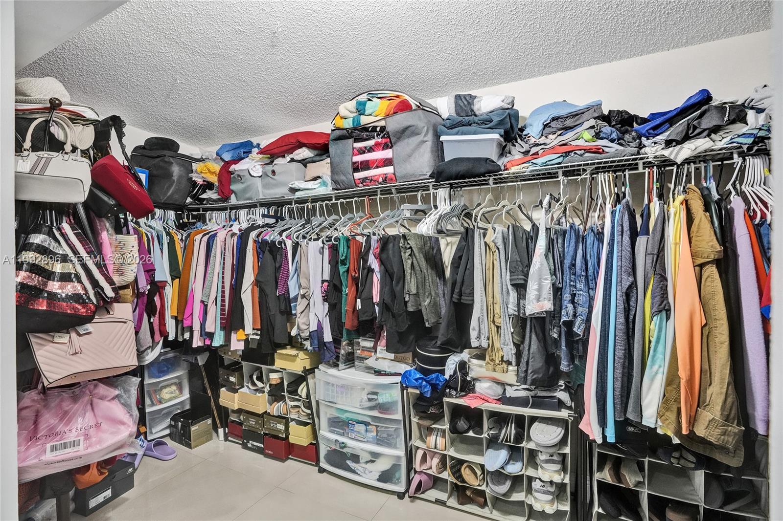 WINSTON PARK UNIT 1 - Residential