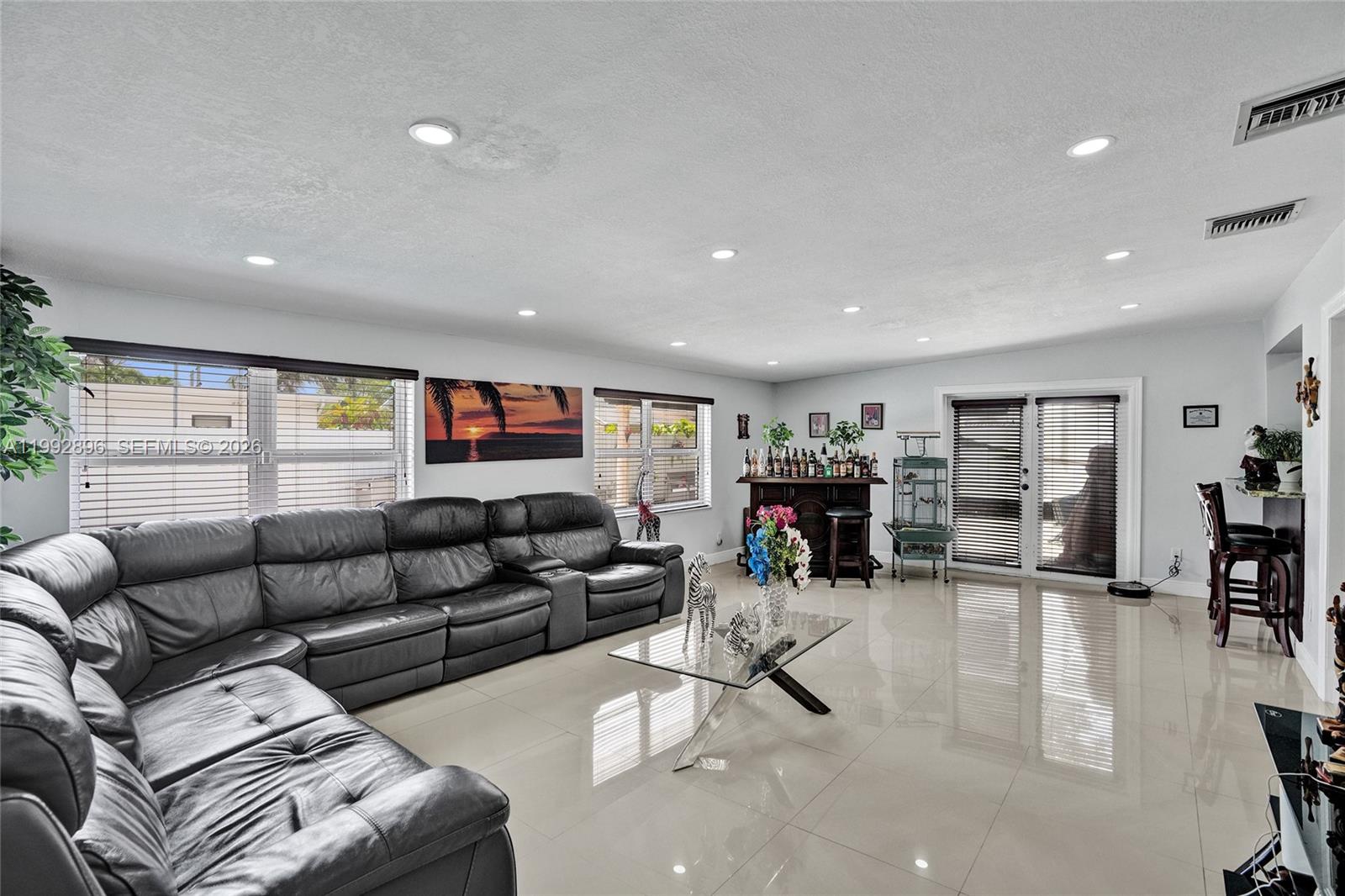 WINSTON PARK UNIT 1 - Residential