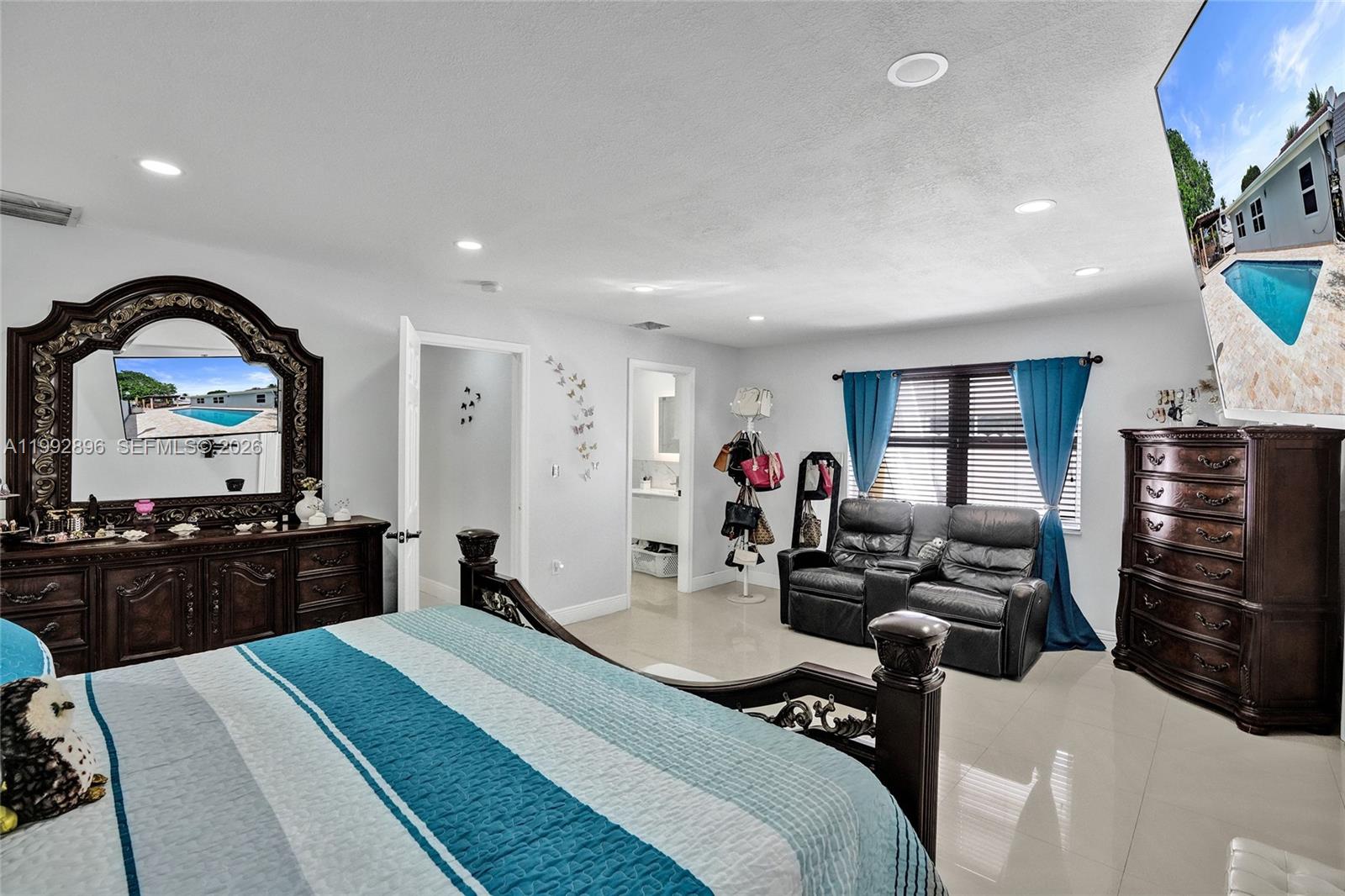 WINSTON PARK UNIT 1 - Residential