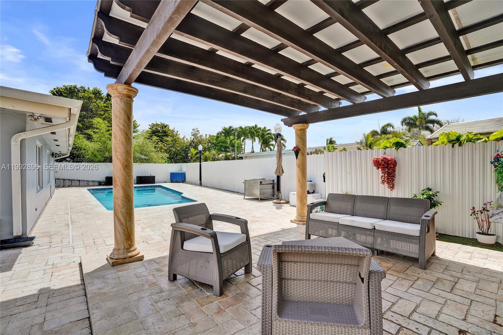 WINSTON PARK UNIT 1 - Residential