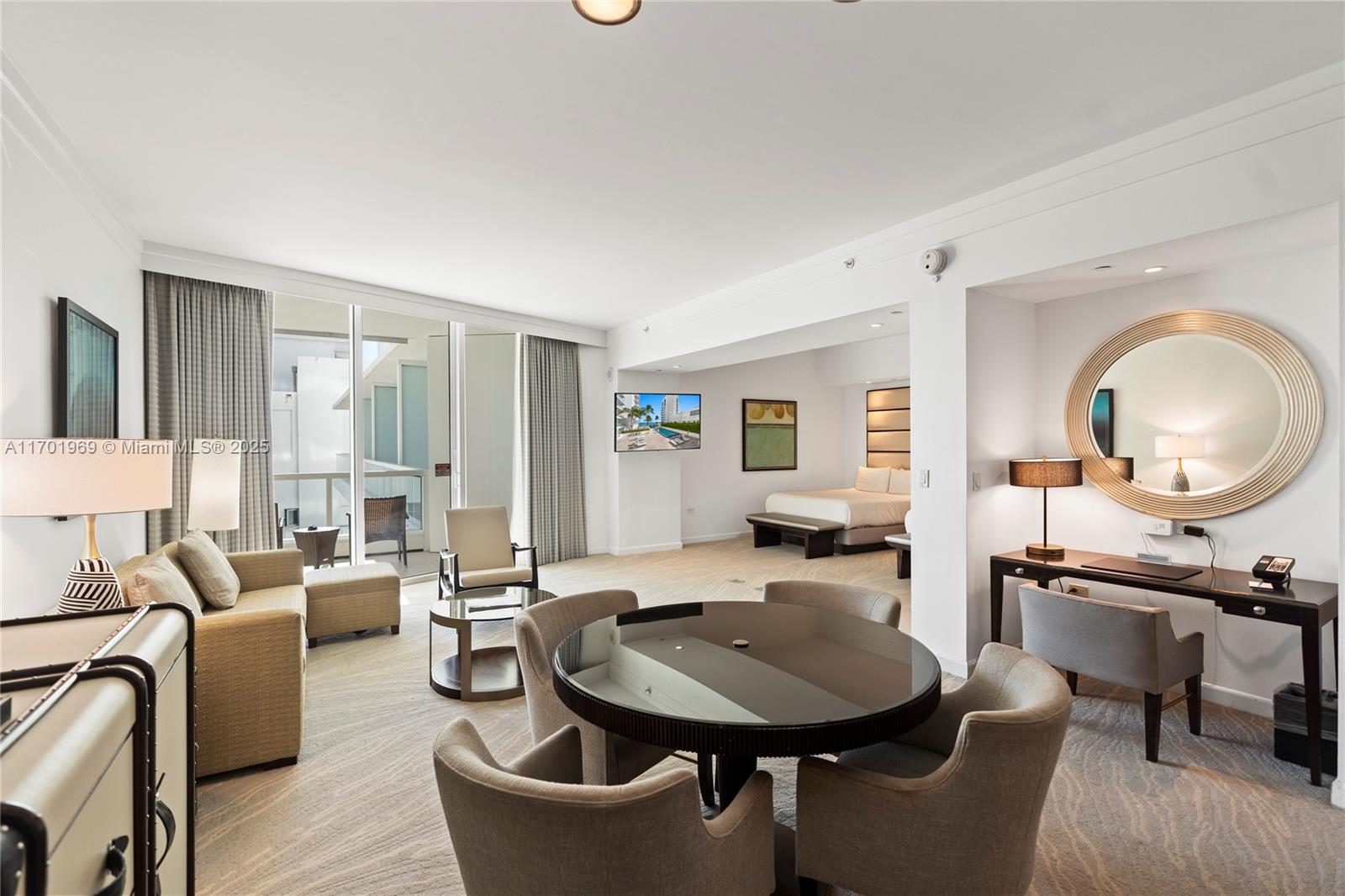 FONTAINEBLEAU III - Residential