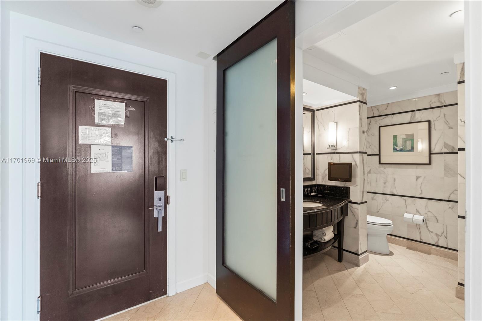 FONTAINEBLEAU III - Residential