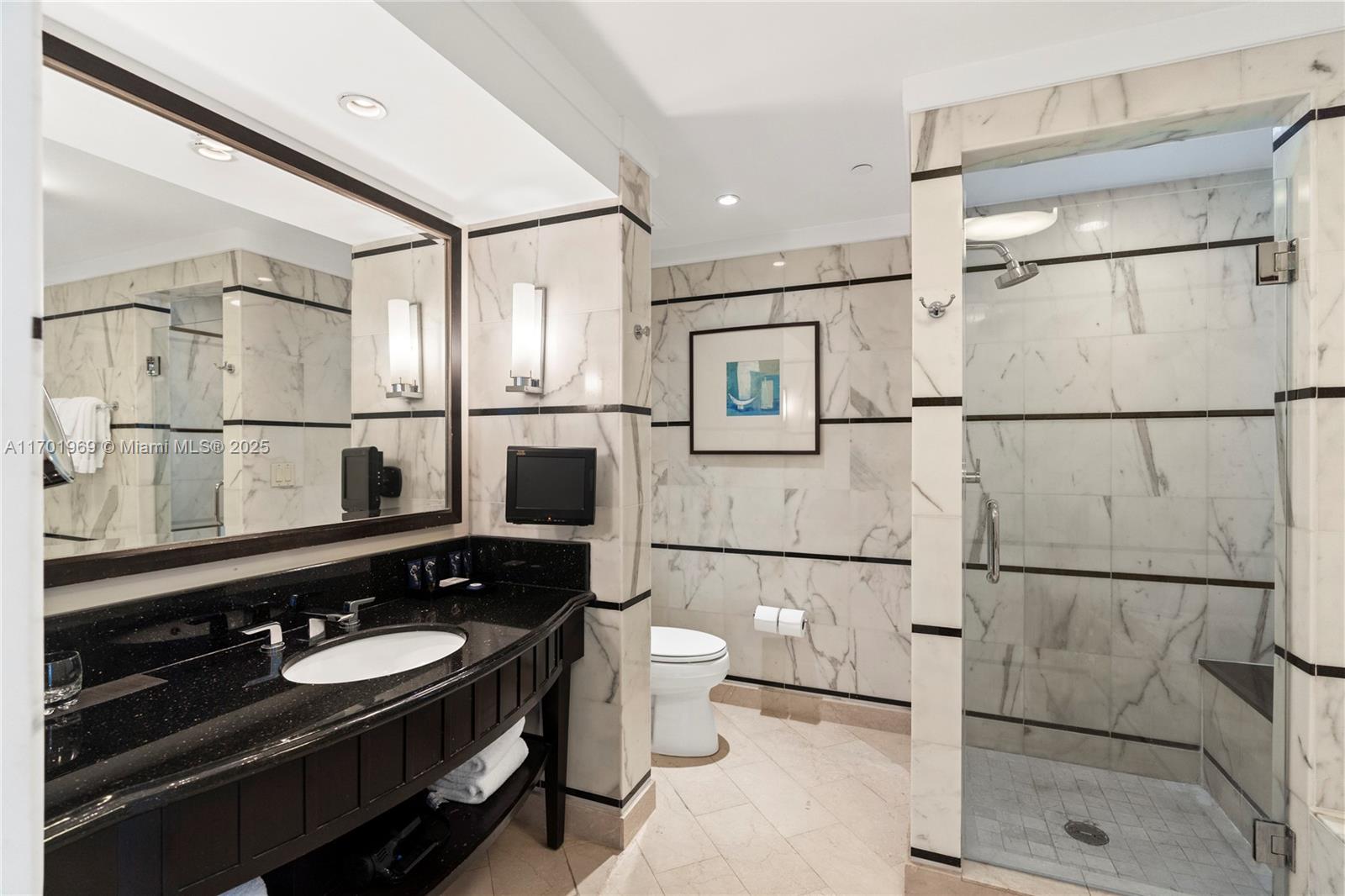 FONTAINEBLEAU III - Residential