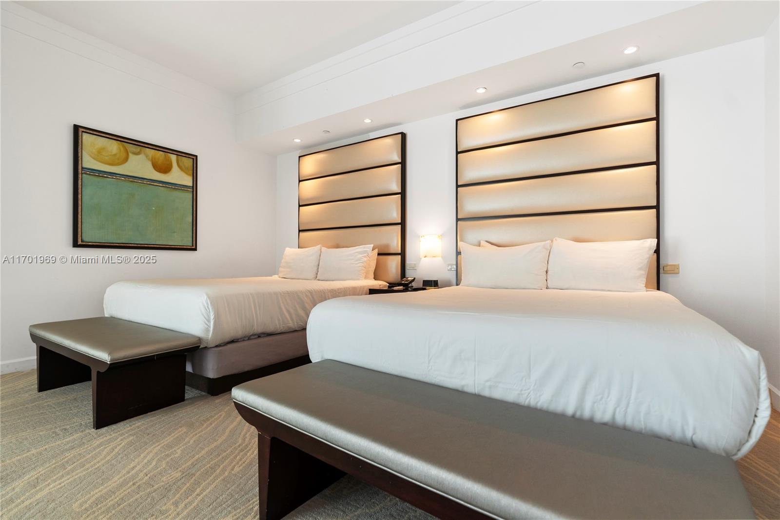 FONTAINEBLEAU III - Residential