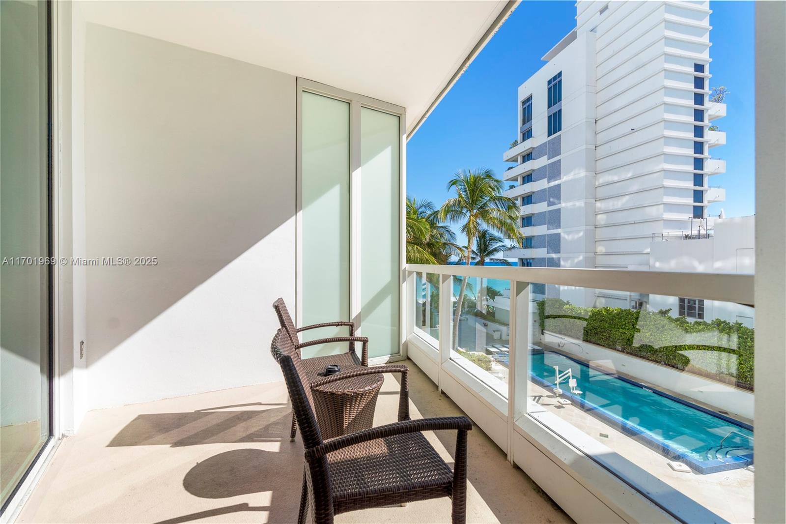 FONTAINEBLEAU III - Residential