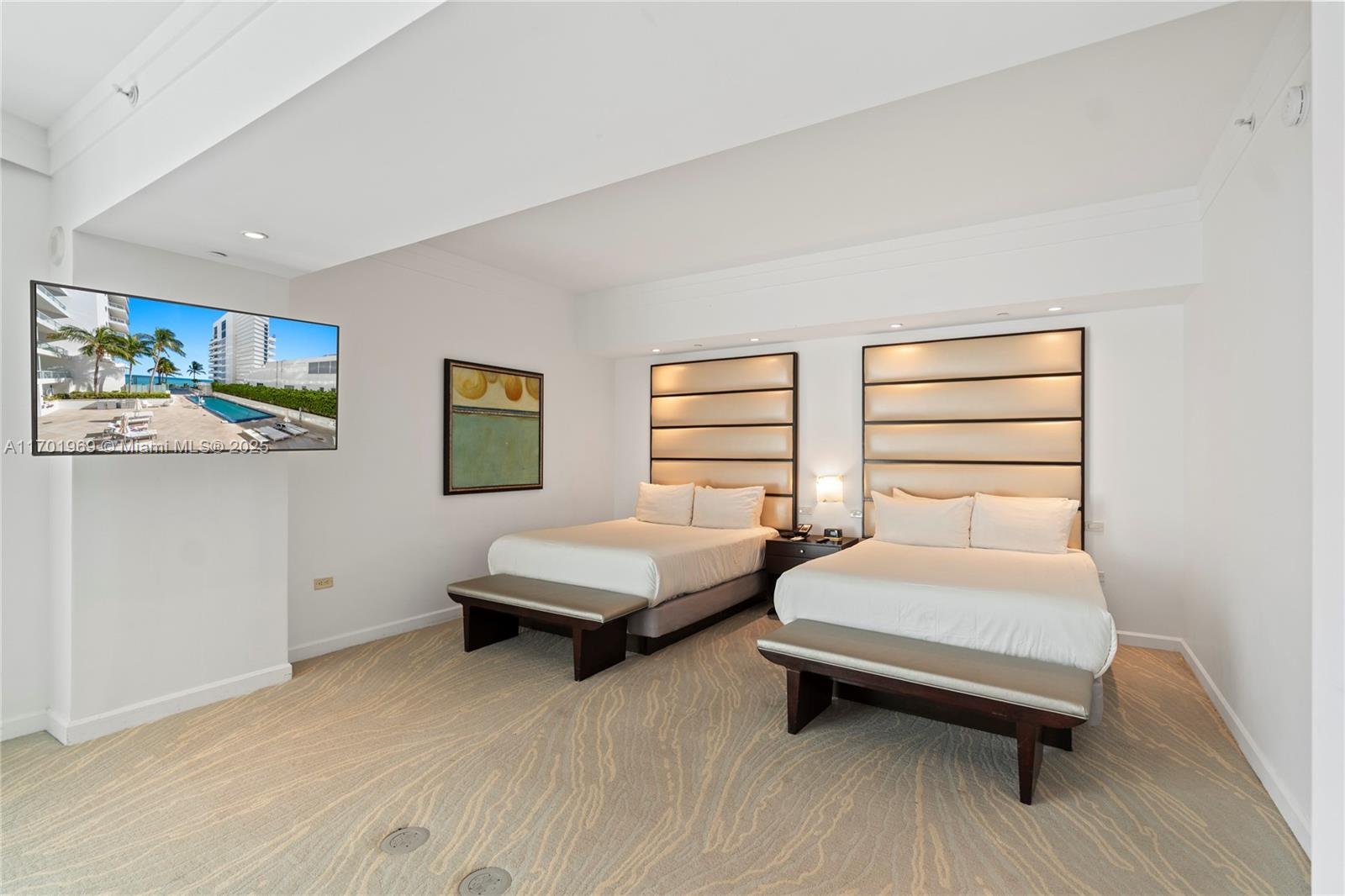 FONTAINEBLEAU III - Residential