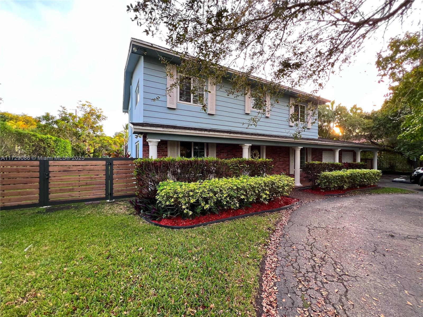 Property for Sale at 7360 Sw 128th St, Pinecrest, Miami-Dade County, Florida - Bedrooms: 4 
Bathrooms: 3  - $1,300,000