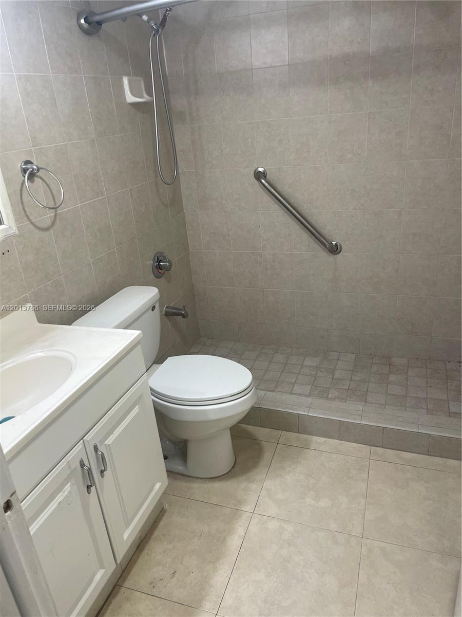 WESTWOOD LAKE 2ND ADDN - Residential Lease