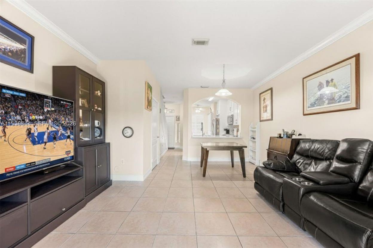 HAMPTON PLACE CONDO - Residential