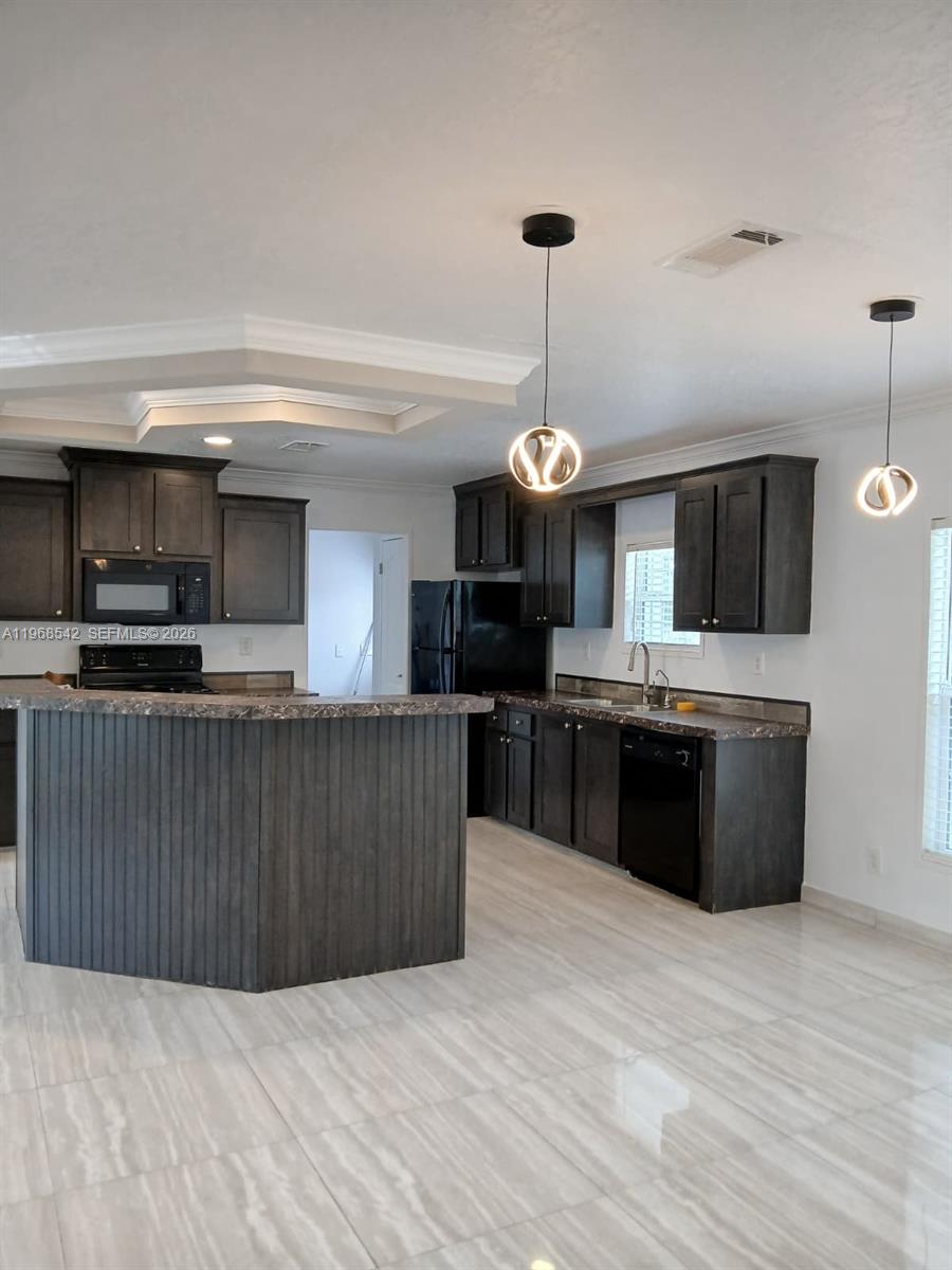 MONTURA SOUTH HALF - Residential