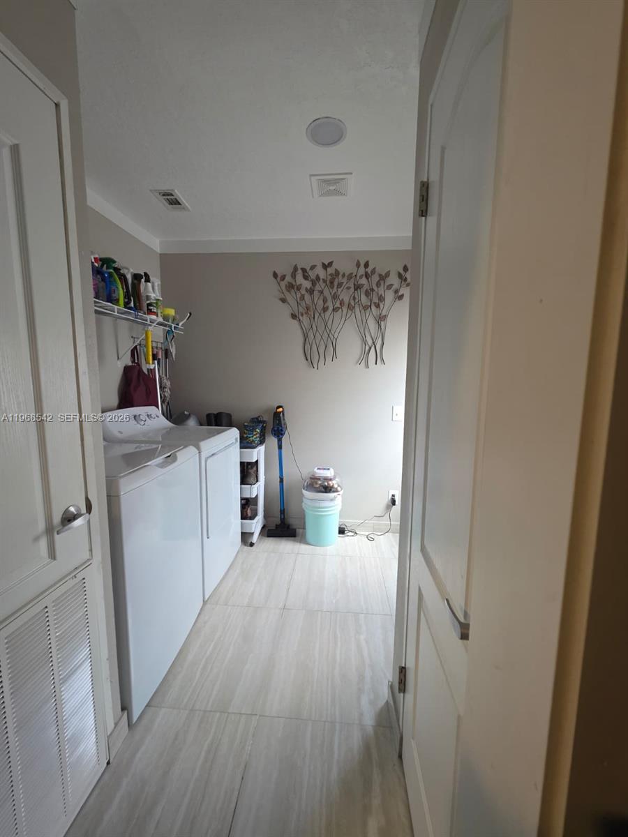 MONTURA SOUTH HALF - Residential