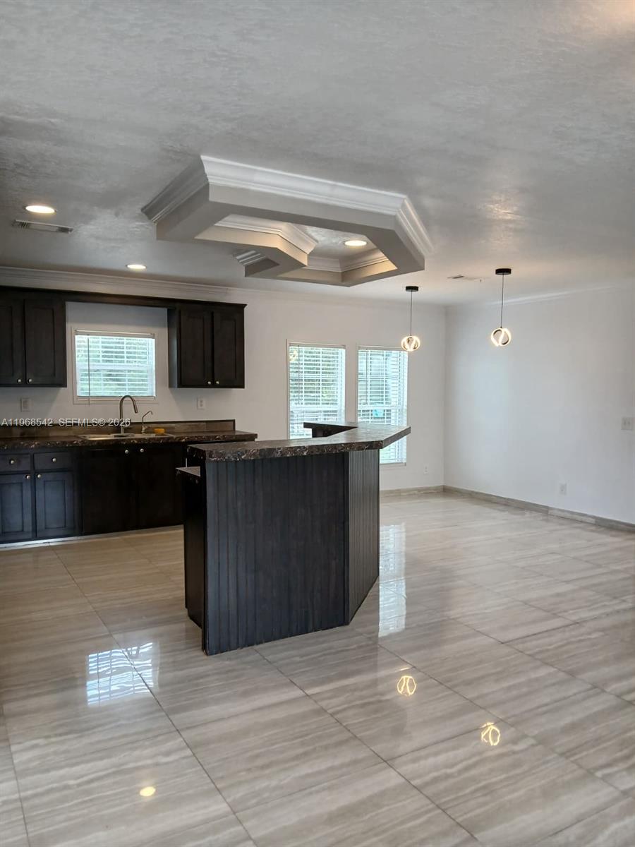 MONTURA SOUTH HALF - Residential
