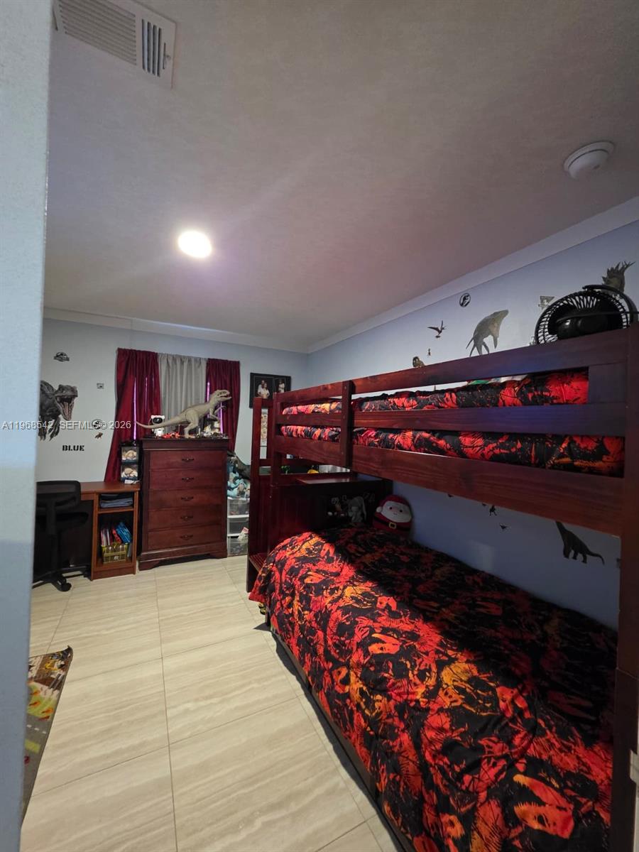 MONTURA SOUTH HALF - Residential