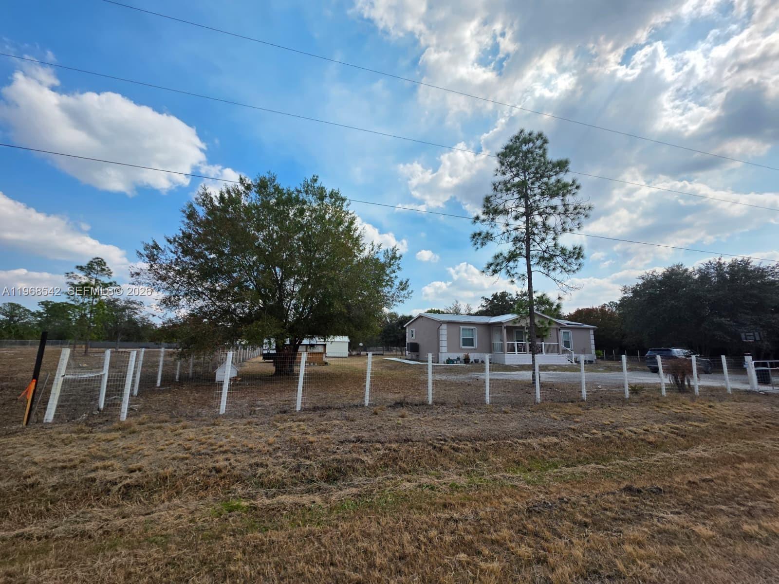 MONTURA SOUTH HALF - Residential