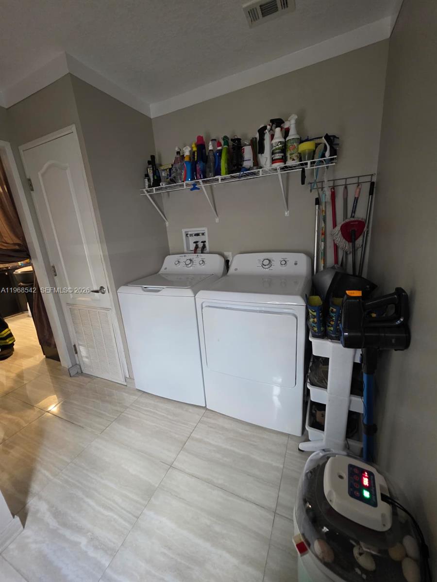 MONTURA SOUTH HALF - Residential