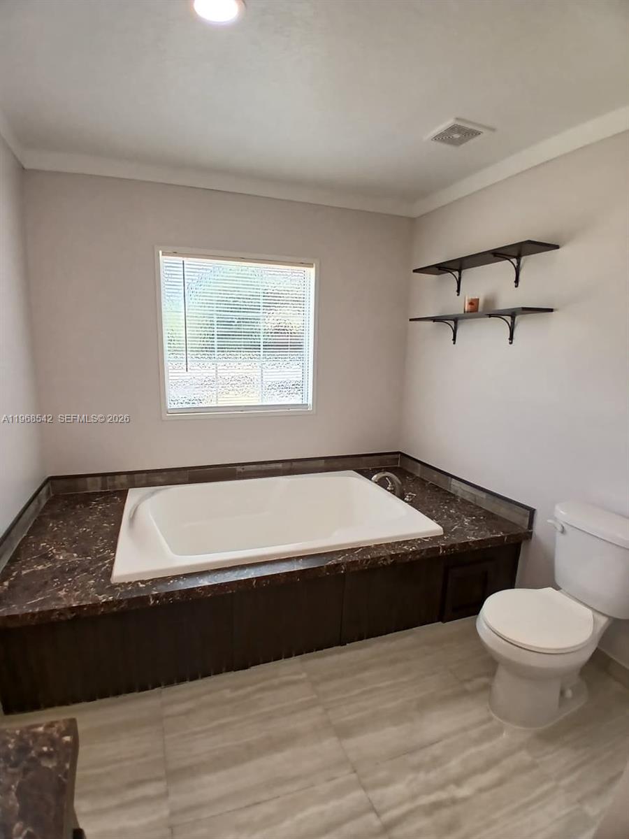 MONTURA SOUTH HALF - Residential