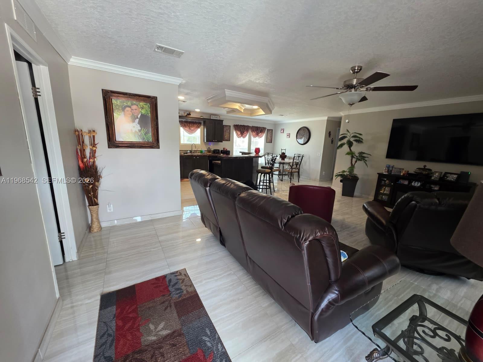 MONTURA SOUTH HALF - Residential