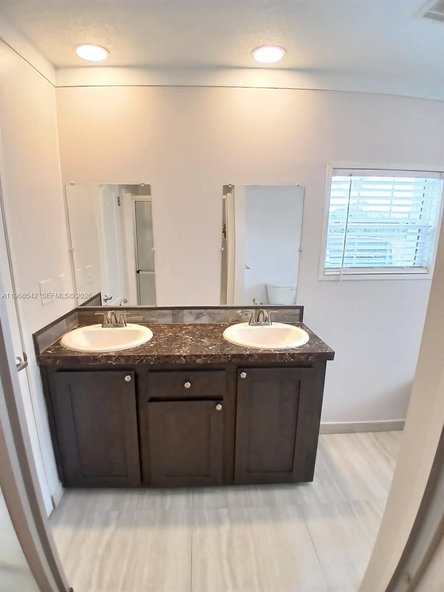 MONTURA SOUTH HALF - Residential