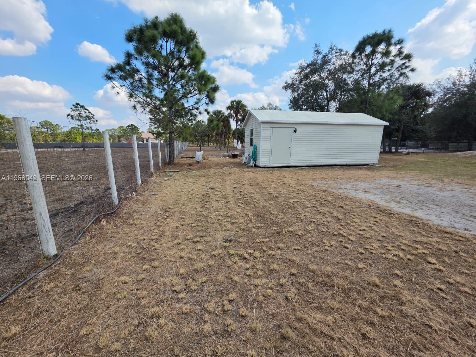 MONTURA SOUTH HALF - Residential