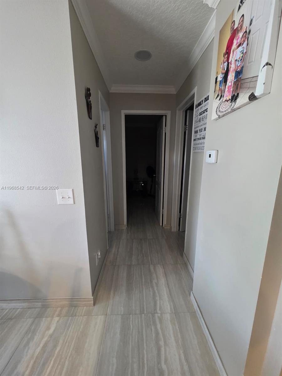 MONTURA SOUTH HALF - Residential