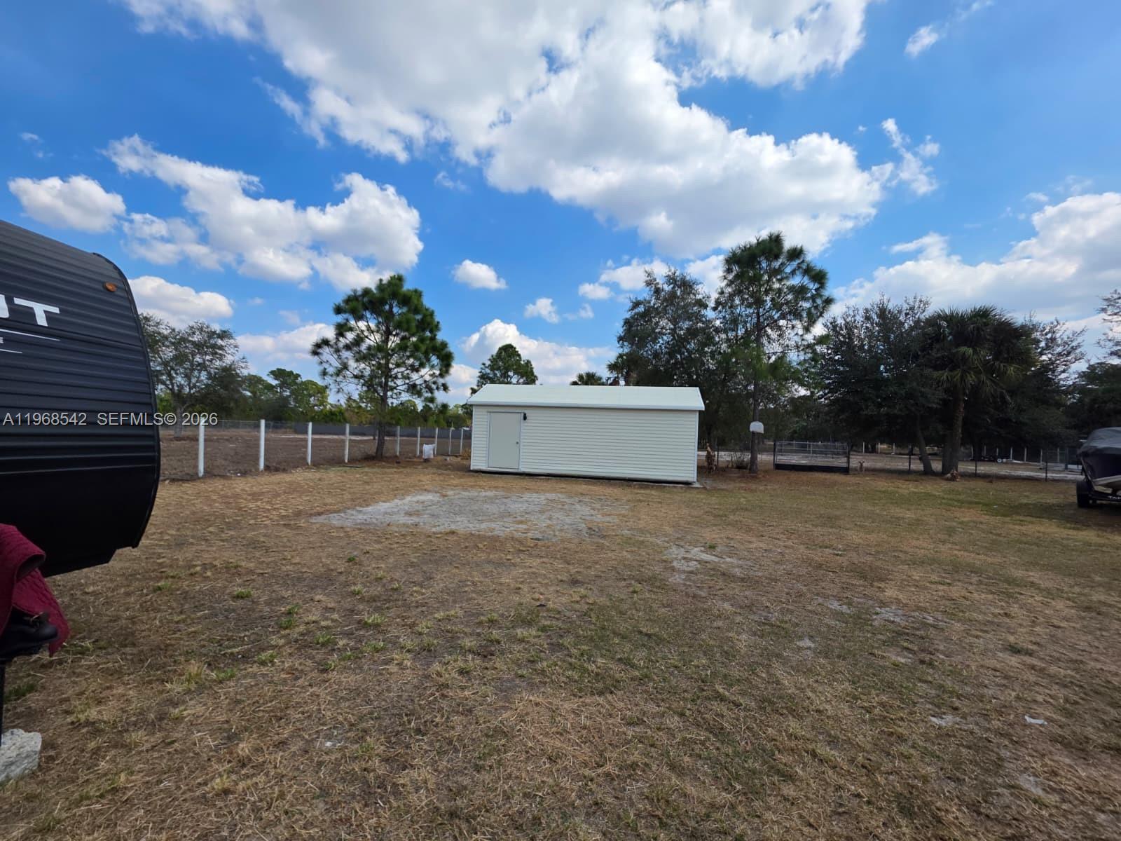 MONTURA SOUTH HALF - Residential