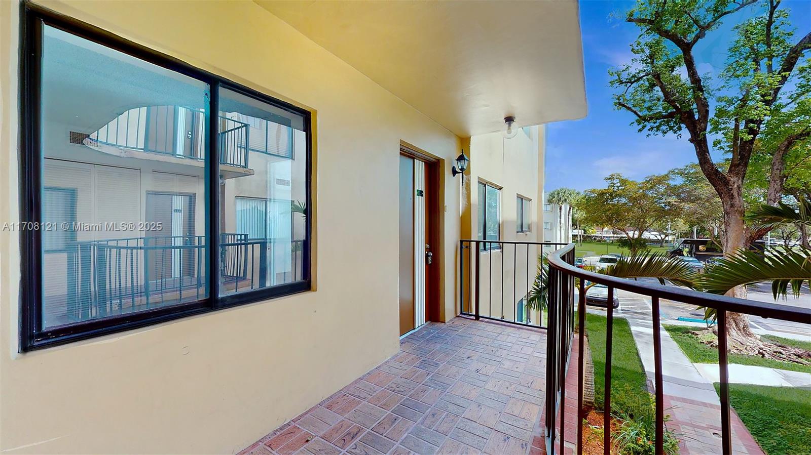 8420 Sw 133rd Ave Rd 212, Miami, Broward County, Florida - 3 Bedrooms  
2 Bathrooms - 