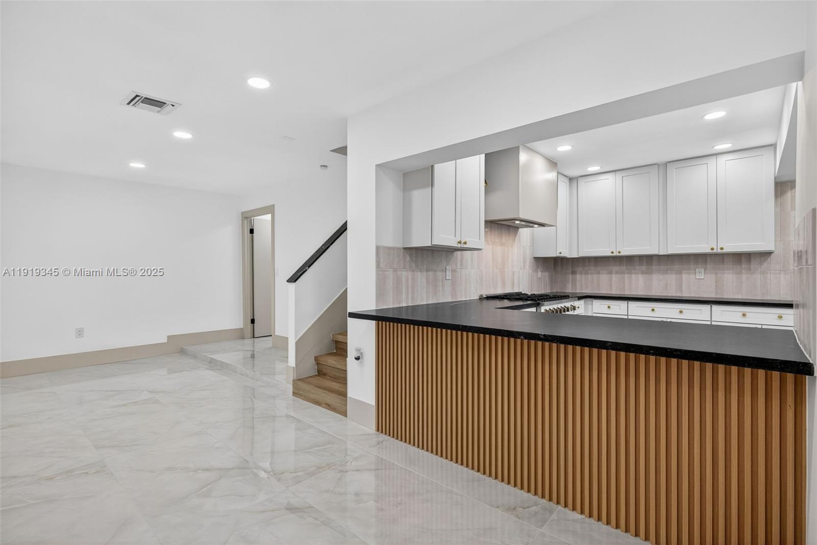 8TH ADDN TO RICHMOND HEIG - Residential