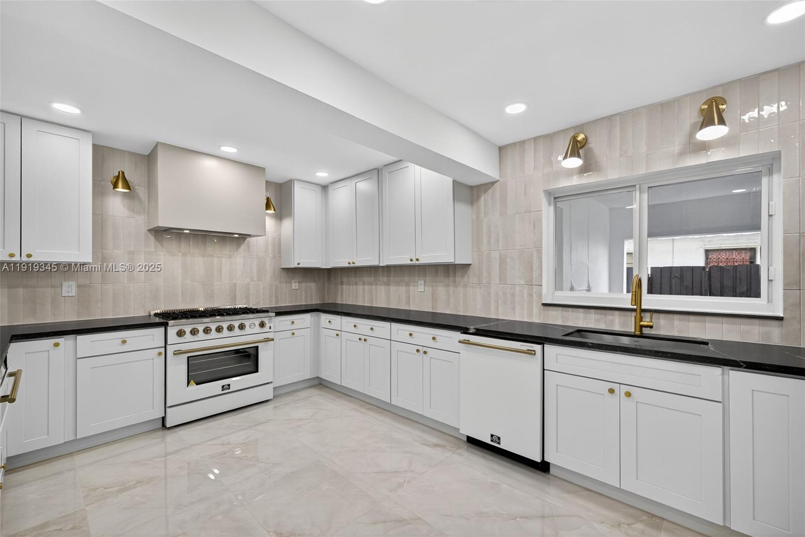 8TH ADDN TO RICHMOND HEIG - Residential