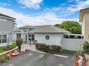 Welcome to the comfort Home! Spacious 4-Bedroom, 3-Bathroom Home with Top Features! Discover this inviting home offering:4 large bedrooms with ample space and walk-in closets.3 full bathrooms, thoughtfully designed for comfort. A spacious kitchen perfect for family meals and entertaining. A large living room ideal for relaxation and gatherings. A comfortable backyard with rear access, perfect for family enjoyment and hosting guests.
Located in a peaceful and private neighborhood, this home is close to major highways, shopping centers, restaurants, and more. No association approval required! The association fee is just $85/month and covers common areas, including a pool and clubhouse. Don't miss this opportunity to own a cozy, welcoming property in a prime location!
